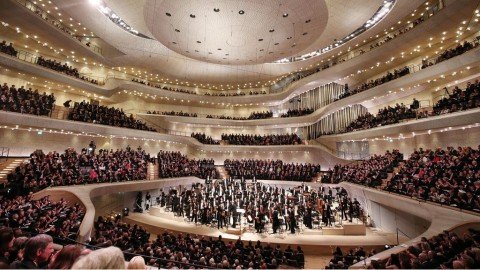 escenario lleno del elbphilharmonie