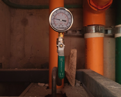 pressure gauge valve